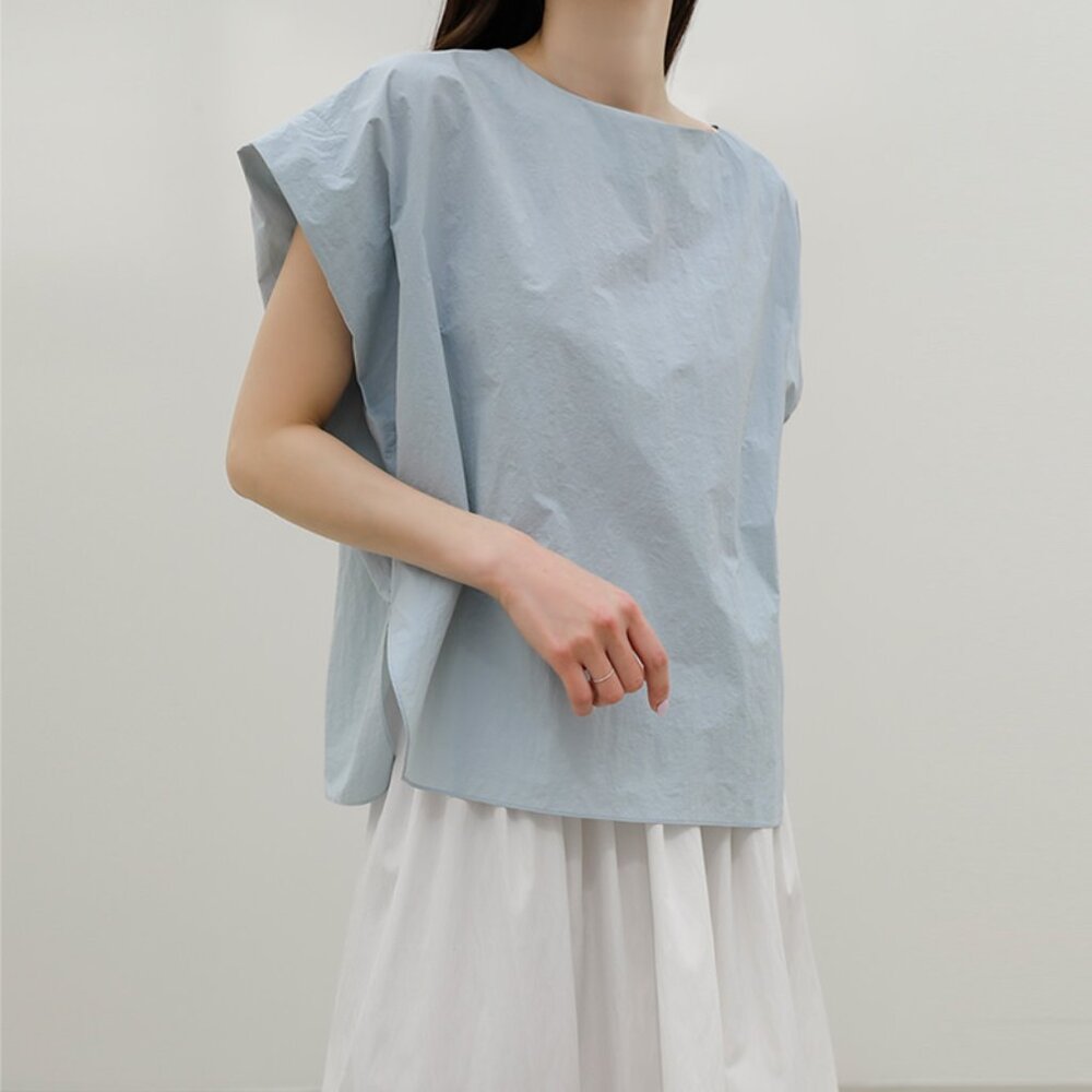 NEW! Lightweight blue top